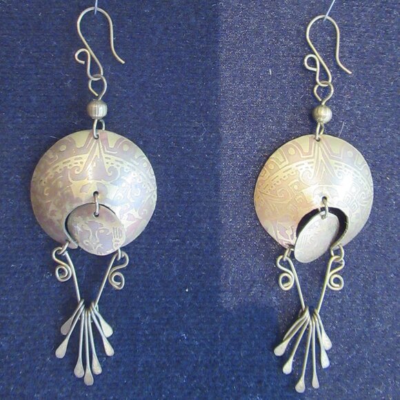 Vintage brass, dangly earrings. Handmade, Aztec or Mayan inspired. Rustic - Picture 2 of 9